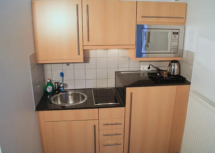 Essen City Suites 3*