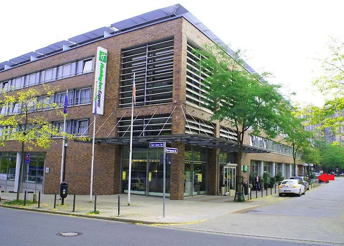 Essen City Suites 3*